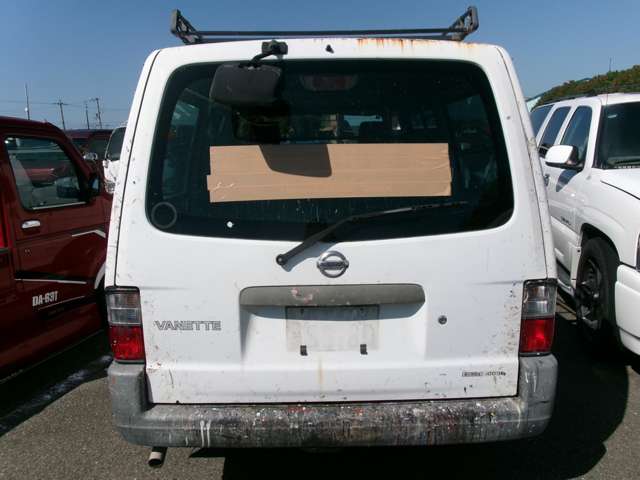 Nissan Vanette 5