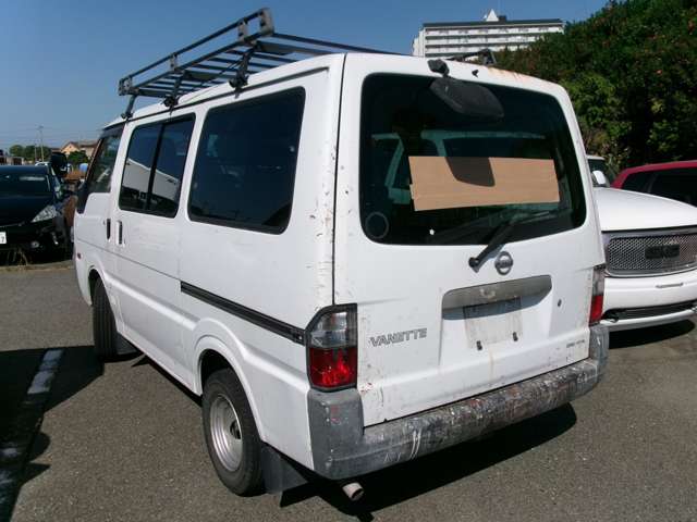 Nissan Vanette 6