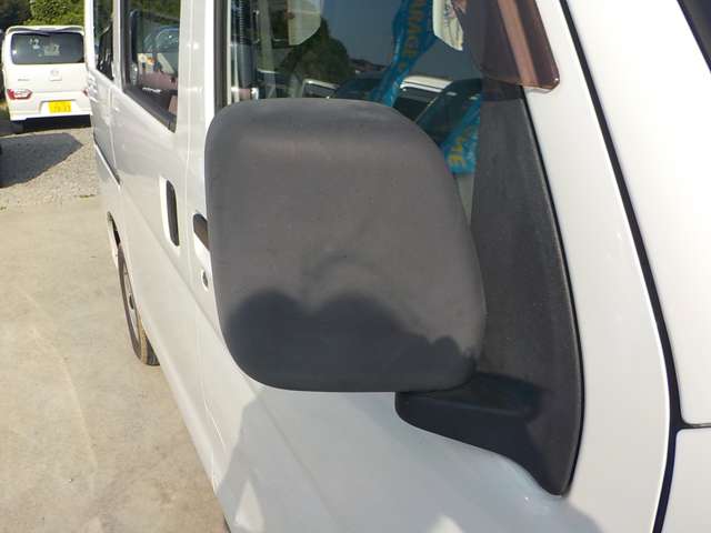 Daihatsu Hijet Cargo 12