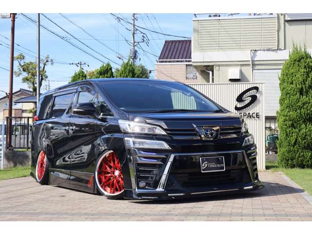 Toyota Vellfire 3