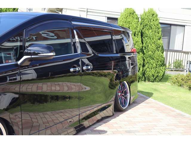 Toyota Vellfire 5