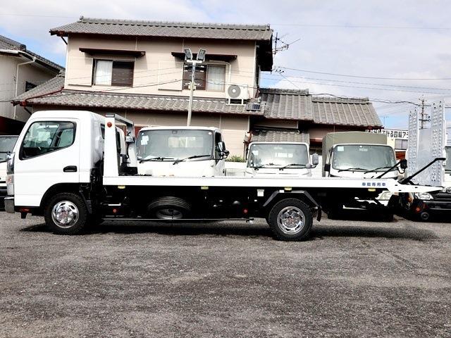 Mitsubishi Fuso Canter 9