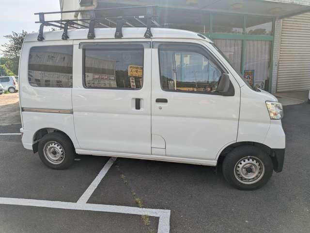 Daihatsu Hijet Cargo 3