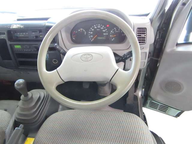 Toyota Toyoace 11