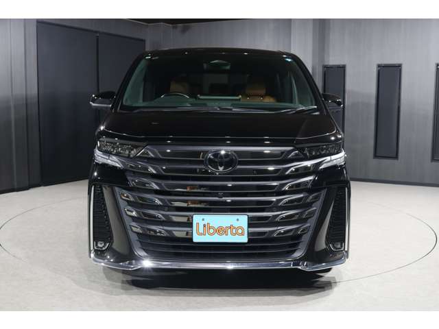 Toyota Vellfire 5