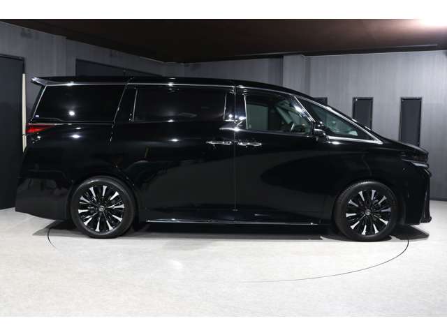 Toyota Vellfire 7