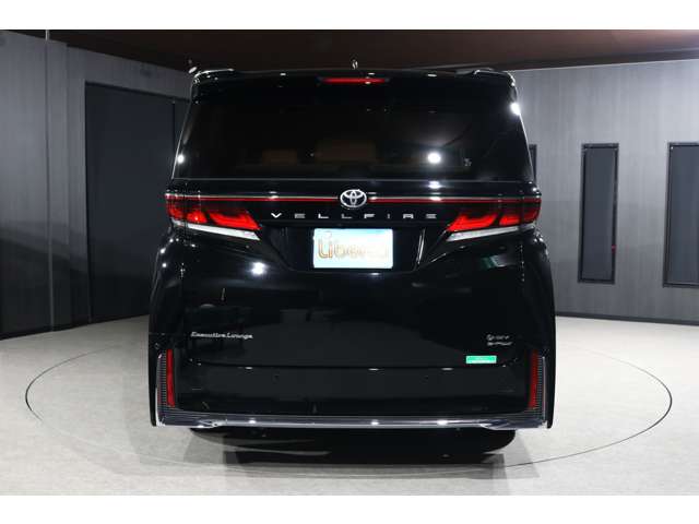 Toyota Vellfire 8