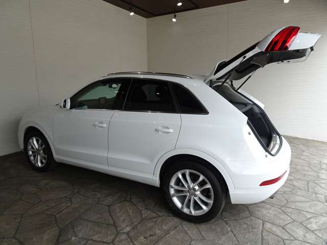 Audi Q3 11