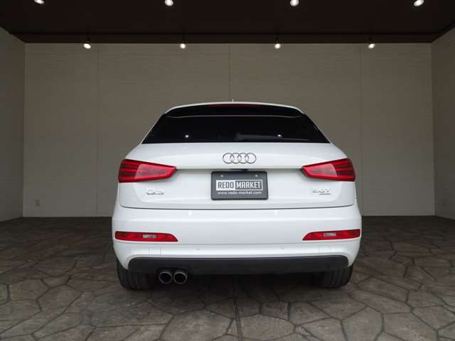 Audi Q3 12