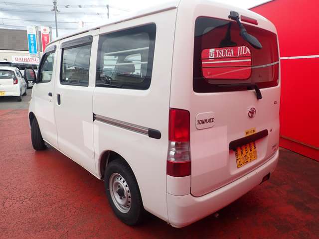 Toyota Town Ace Van 7