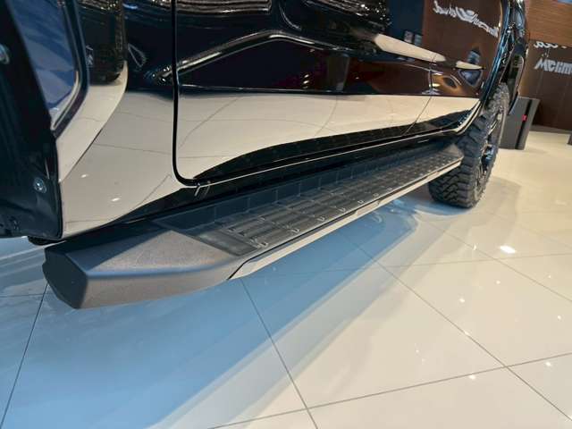 Mitsubishi Triton 9