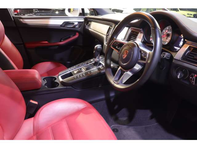 Porsche Macan 10