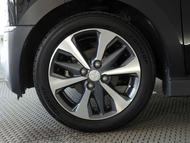 Mitsubishi eK X 12