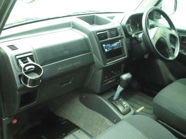 Mitsubishi Pajero Mini 12