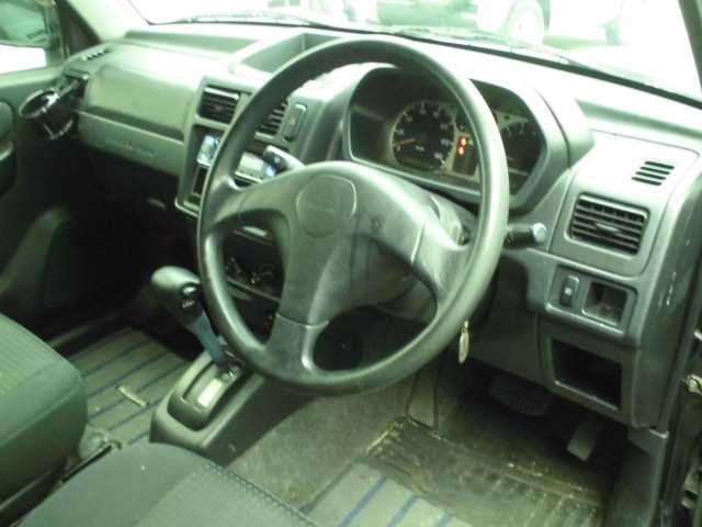Mitsubishi Pajero Mini 10