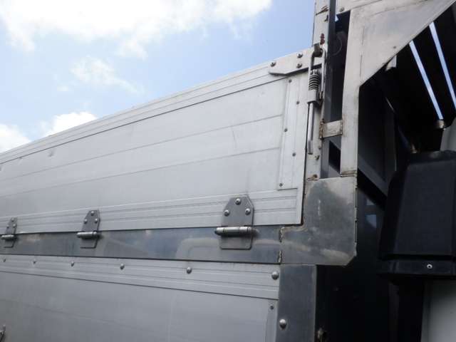 Mitsubishi Fuso Fighter 12
