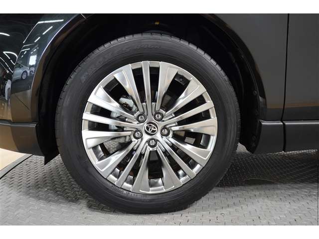 Toyota Harrier 8
