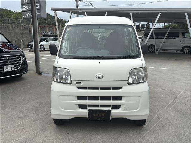 Daihatsu Hijet Cargo 2