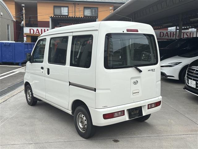 Daihatsu Hijet Cargo 7