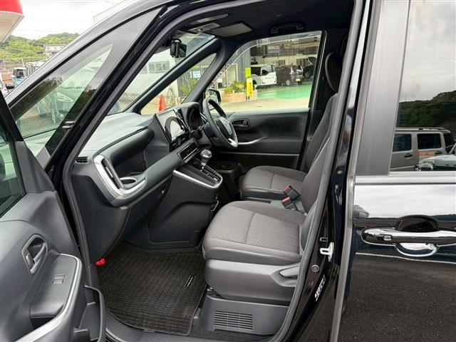 Toyota Noah 12