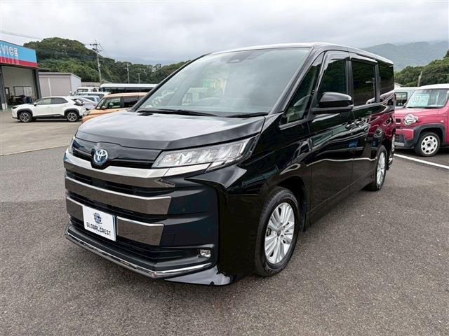 Toyota Noah 3