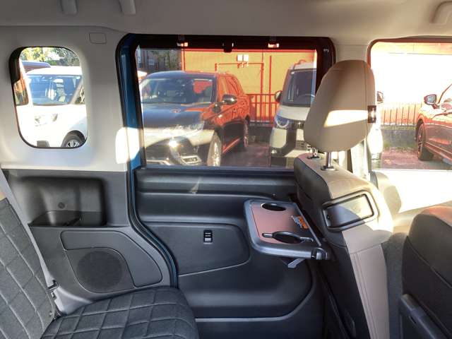 Mitsubishi Delica Mini 11