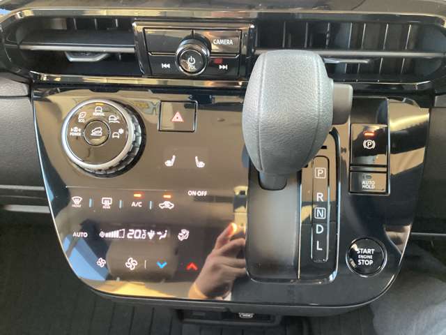 Mitsubishi Delica Mini 5
