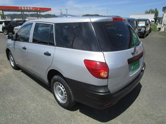 Nissan AD 10