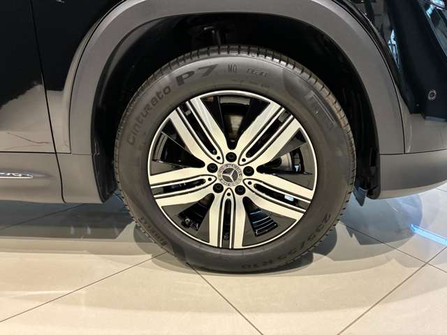 Mercedes-Benz EQB 12