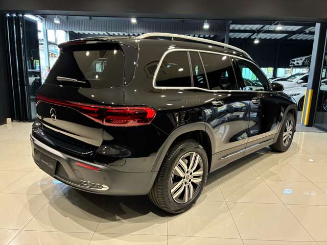 Mercedes-Benz EQB 5