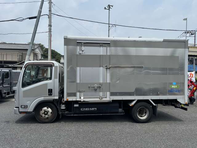 Isuzu Elf 11