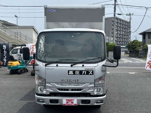 Isuzu Elf 8