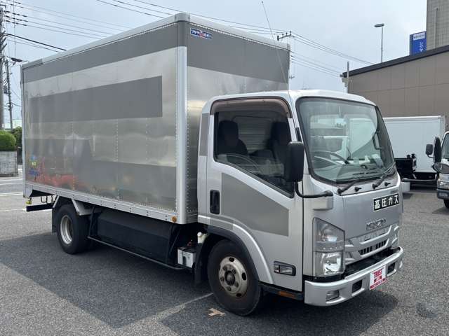 Isuzu Elf 10