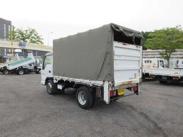Isuzu Elf 3