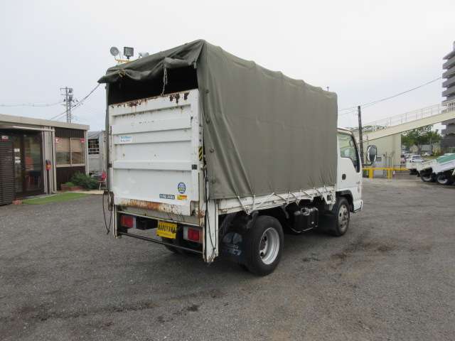 Isuzu Elf 4