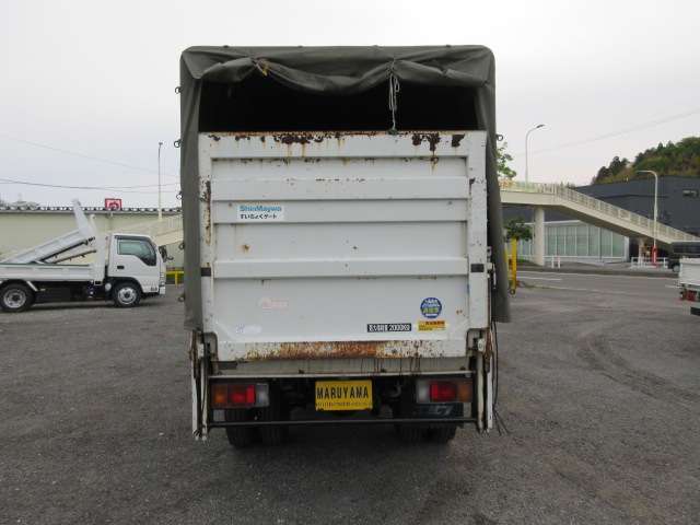 Isuzu Elf 7