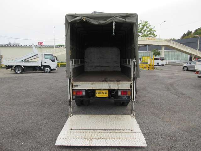 Isuzu Elf 9