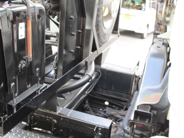 Isuzu Forward 12