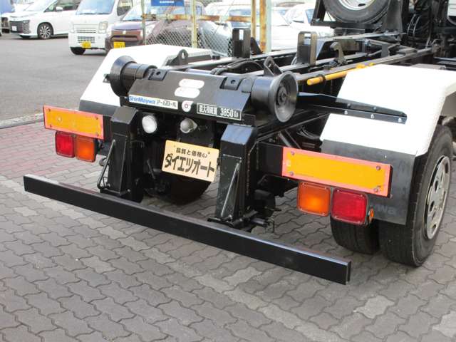 Isuzu Forward 4