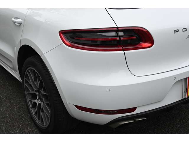 Porsche Macan 5