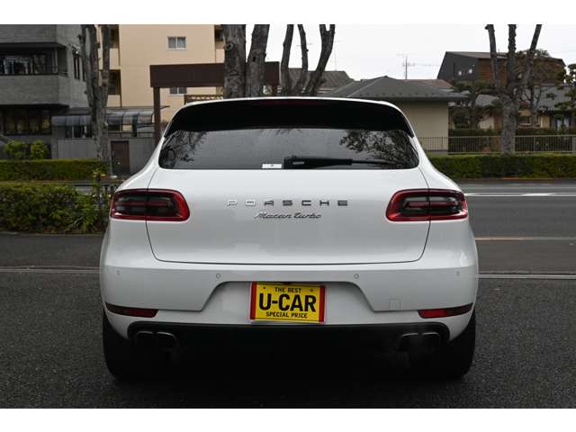 Porsche Macan 6