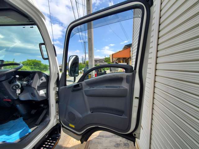 Isuzu Elf 8