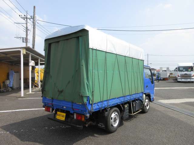 Isuzu Elf 4