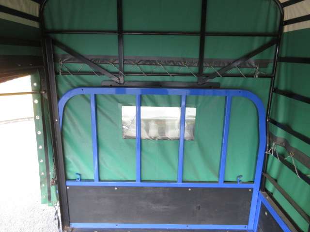 Isuzu Elf 10