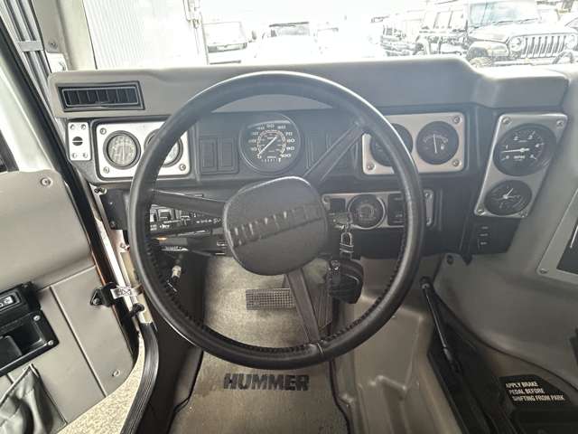 Hummer H1 11