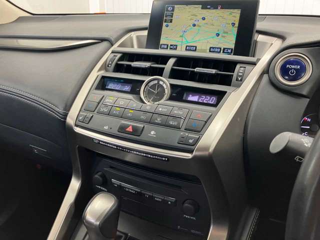 Lexus NX 12