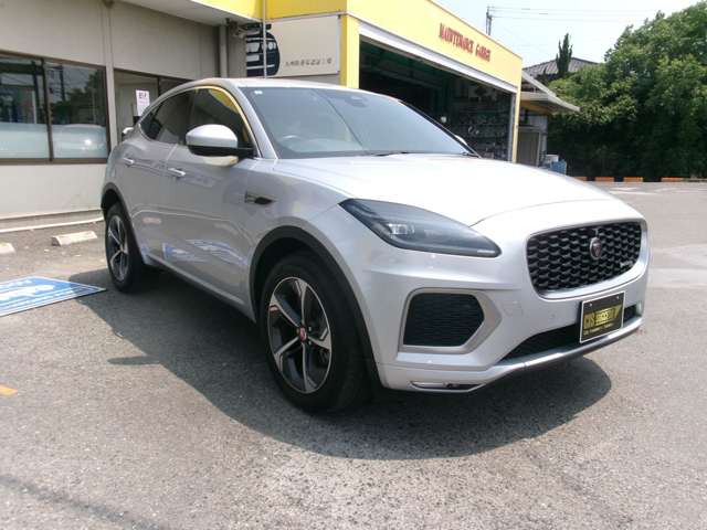 Jaguar E-Pace 12