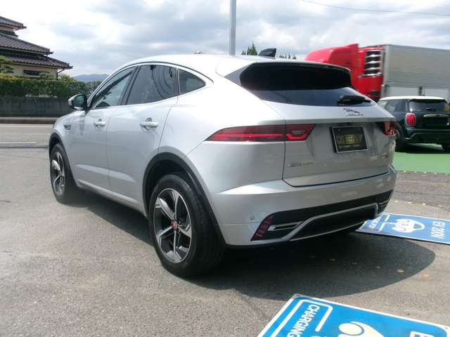 Jaguar E-Pace 8