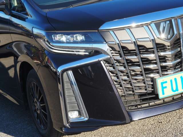 Toyota Alphard 12