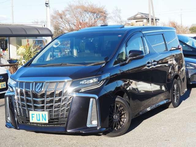 Toyota Alphard 4